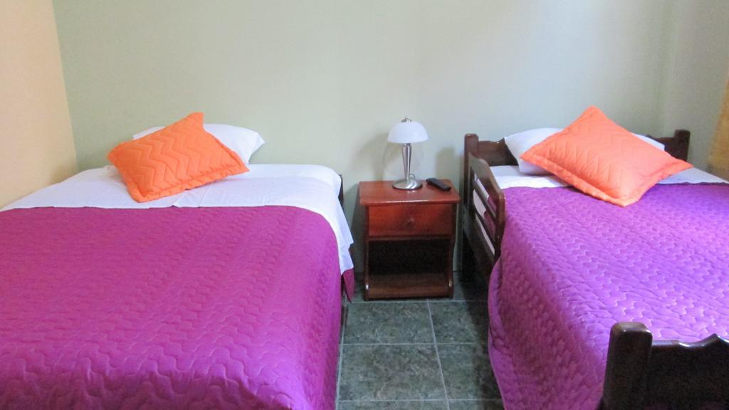Ariana'S Galapagos Hostal Puerto Ayora  Esterno foto