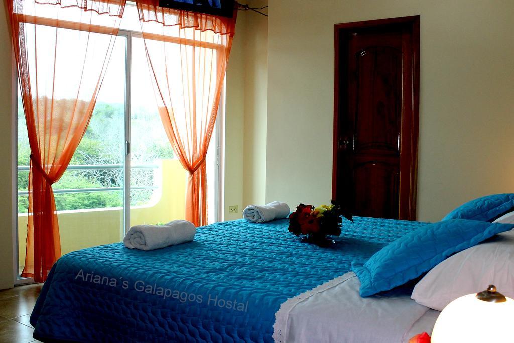 Ariana'S Galapagos Hostal Puerto Ayora  Esterno foto