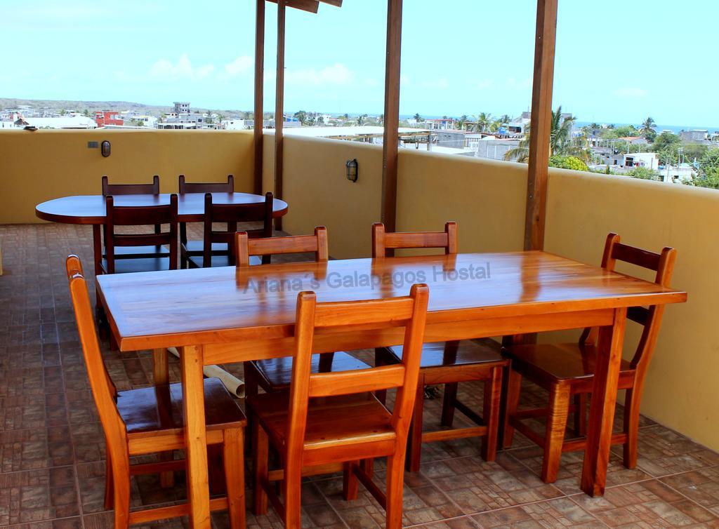 Ariana'S Galapagos Hostal Puerto Ayora  Esterno foto