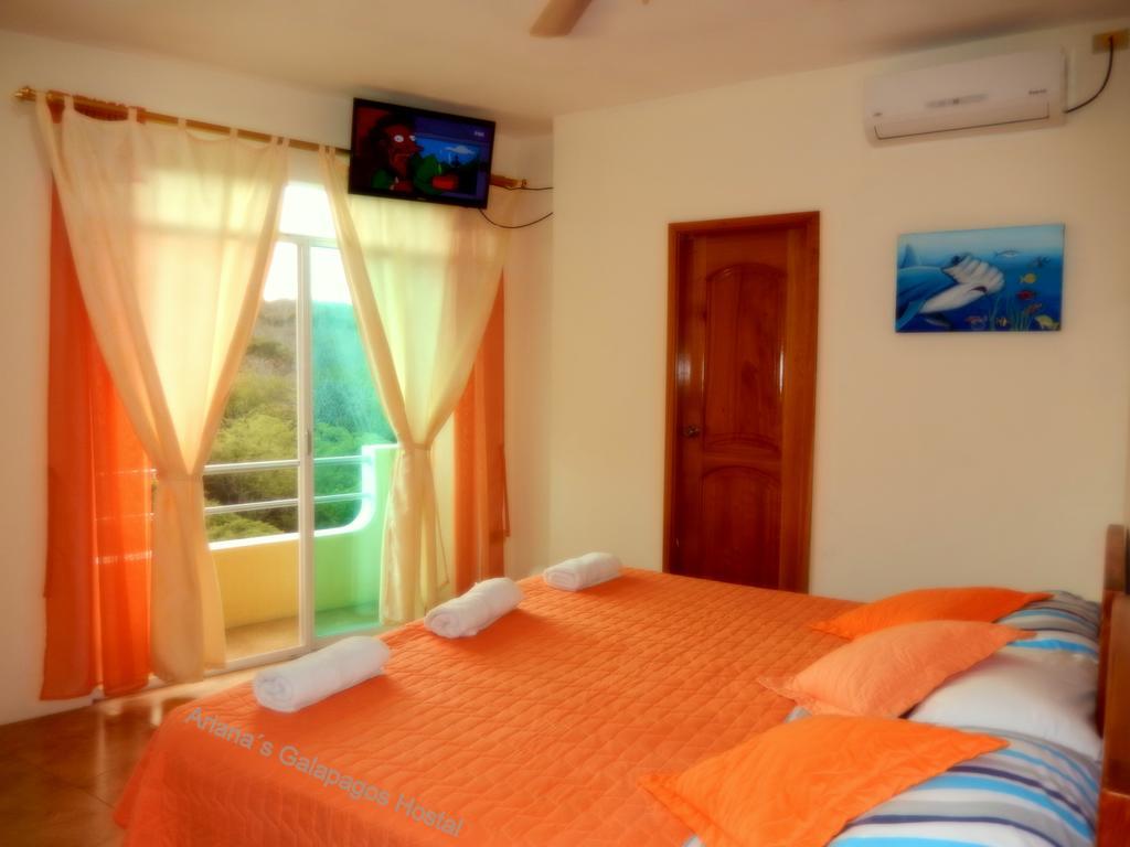 Ariana'S Galapagos Hostal Puerto Ayora  Esterno foto