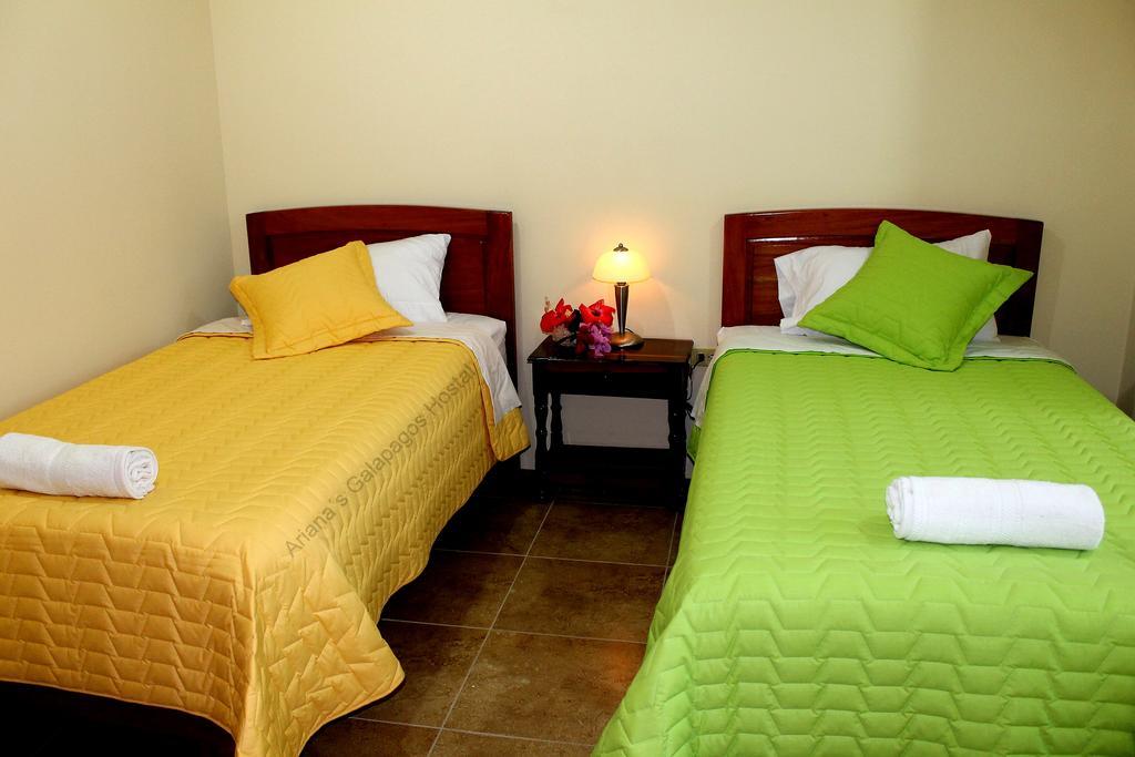 Ariana'S Galapagos Hostal Puerto Ayora  Esterno foto