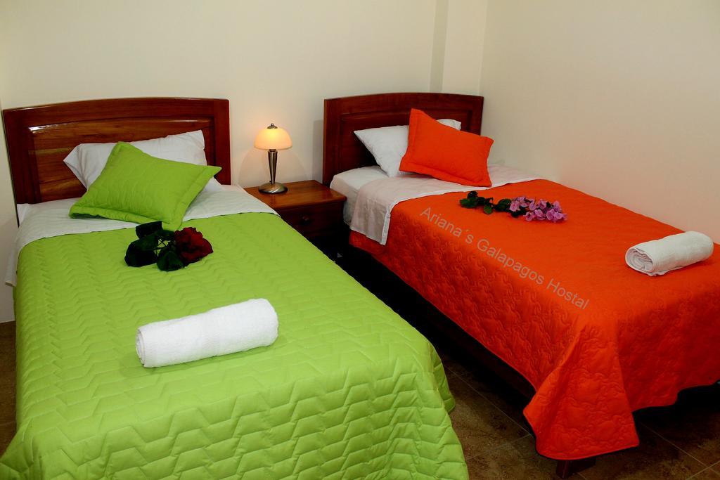 Ariana'S Galapagos Hostal Puerto Ayora  Esterno foto