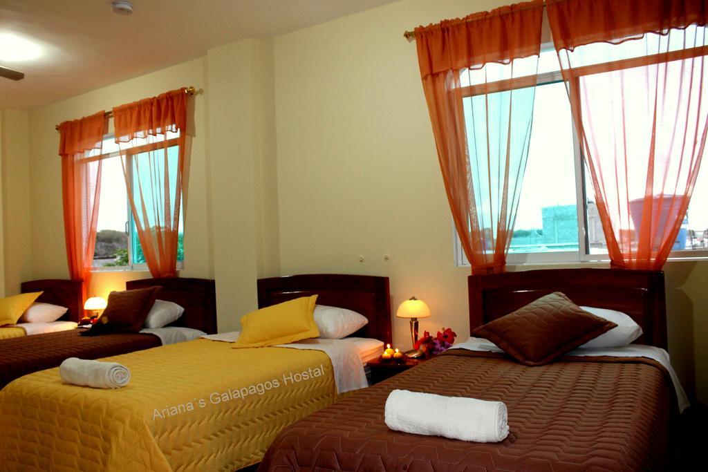 Ariana'S Galapagos Hostal Puerto Ayora  Esterno foto