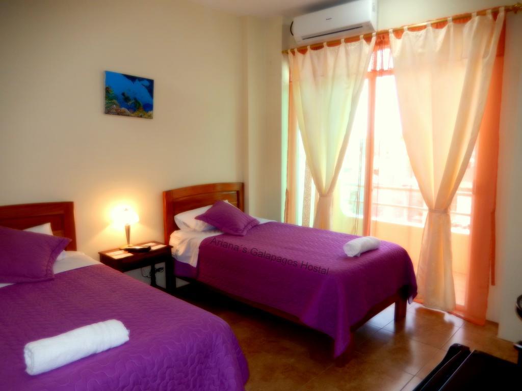 Ariana'S Galapagos Hostal Puerto Ayora  Esterno foto