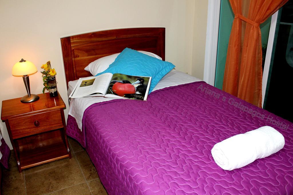 Ariana'S Galapagos Hostal Puerto Ayora  Esterno foto