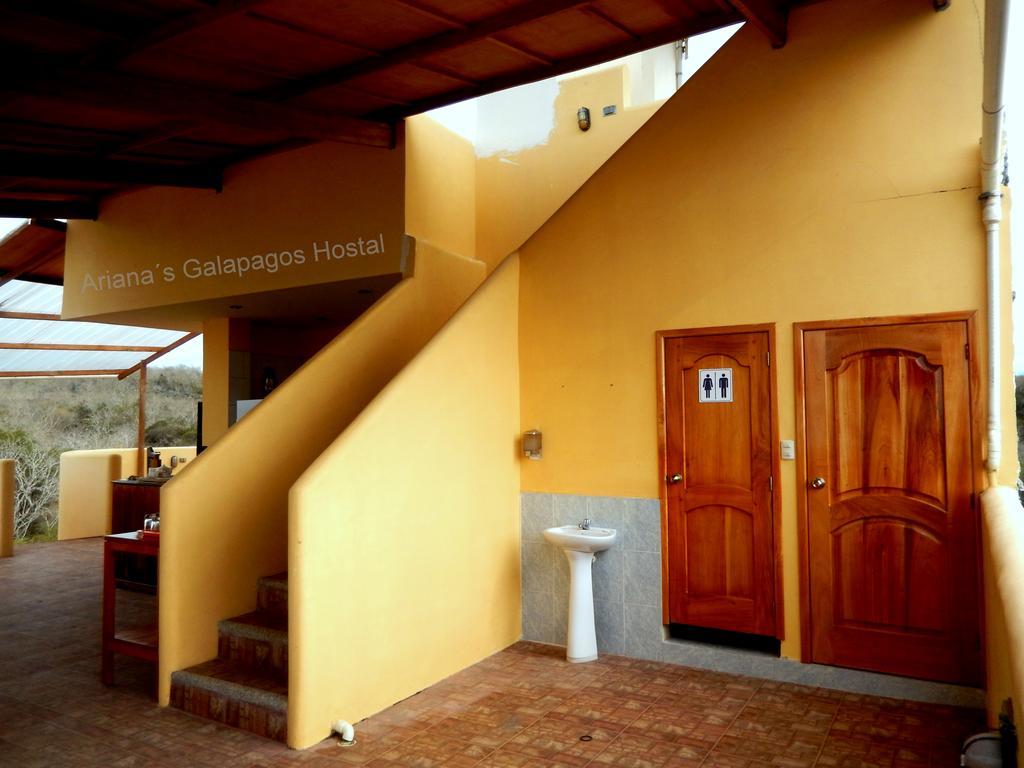 Ariana'S Galapagos Hostal Puerto Ayora  Esterno foto