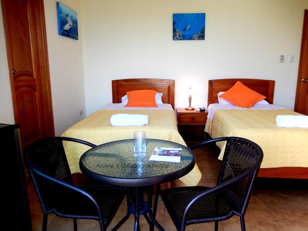 Ariana'S Galapagos Hostal Puerto Ayora  Esterno foto