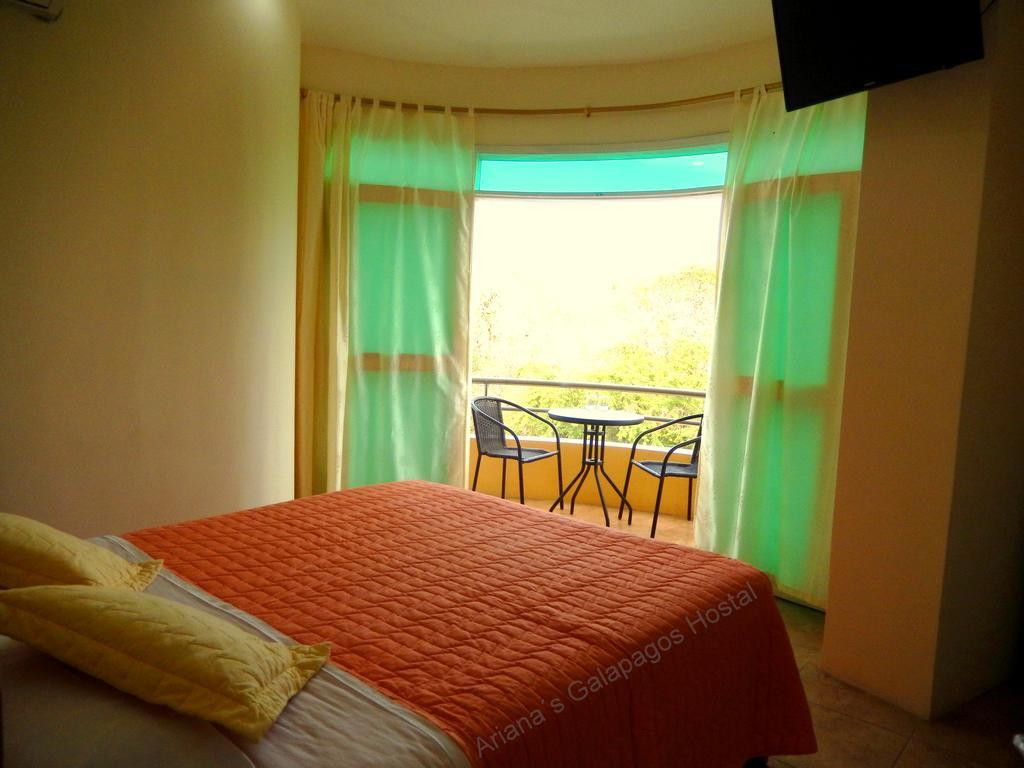 Ariana'S Galapagos Hostal Puerto Ayora  Esterno foto