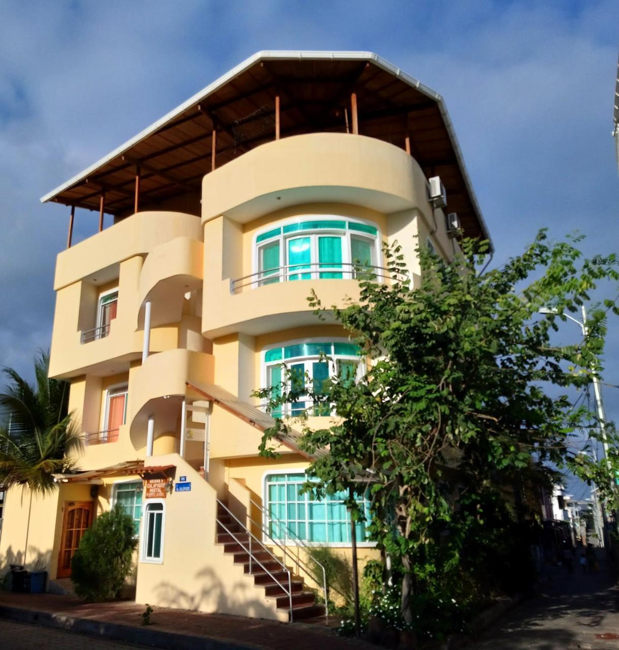 Ariana'S Galapagos Hostal Puerto Ayora  Esterno foto